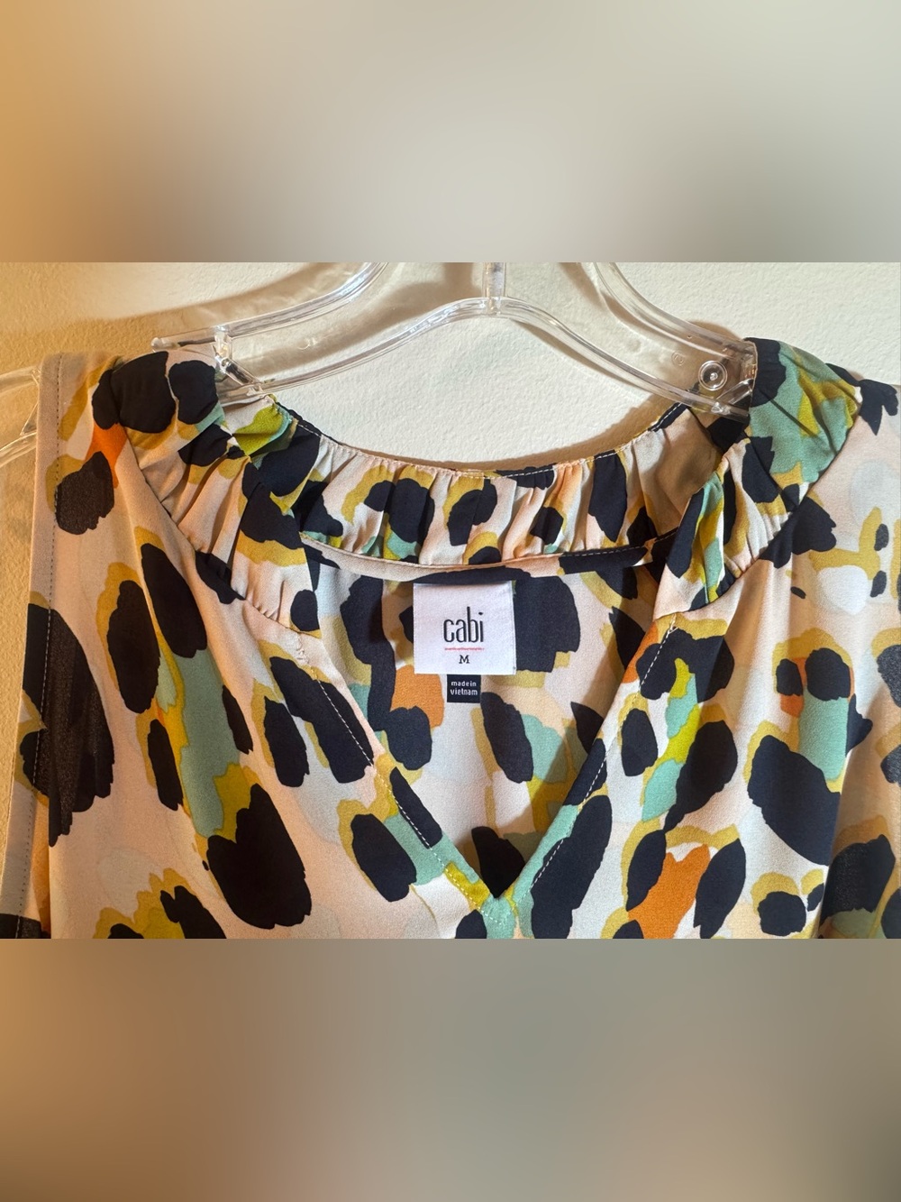 Cabi Multicolor Leopard Print V-Neck Sleeveless Top - Picture 3 of 4